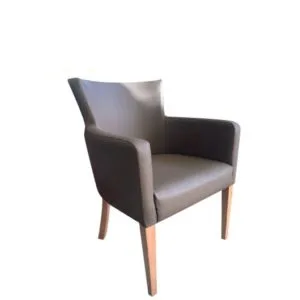 chaise en bois avec accoudoire et assise en simili cuir bristolle