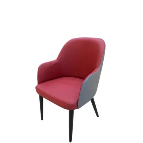 chaise en bois avec accoudoirs et assise en simili cuir sun arm