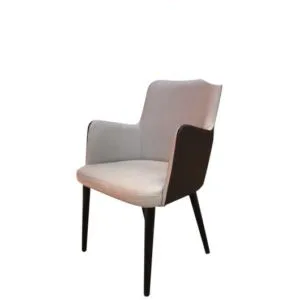 chaise en bois avec accoudoirs et assise en simili cuir sun arm eyo