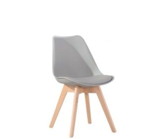 chaise en polypropylene et simili cuir pieds en bois san-roque