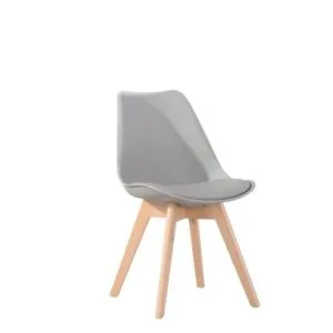 chaise en polypropylene et simili cuir pieds en bois san-roque