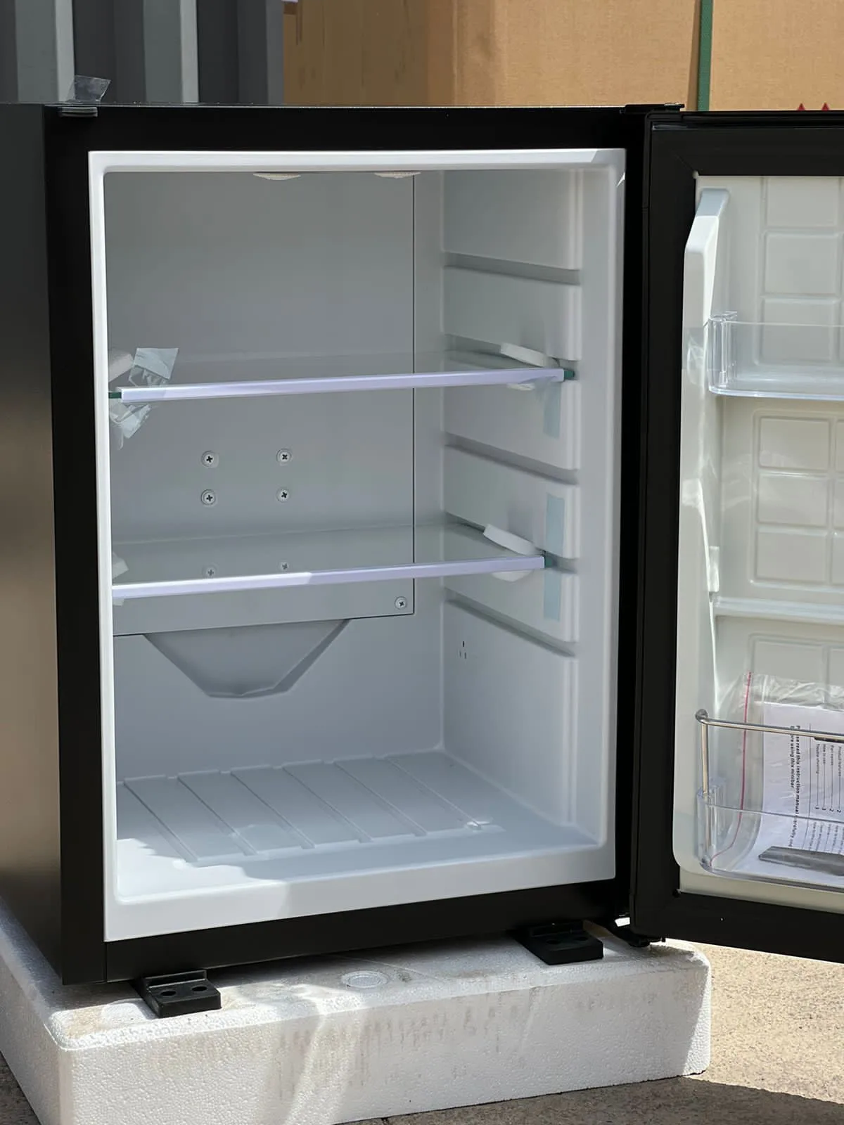 Mini bar silencieux 40 L noir d 400*420*550 – Image 2